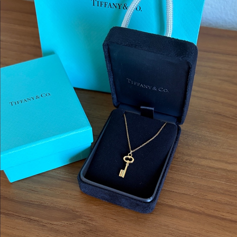 Tiffany 18k Rose Gold Necklace